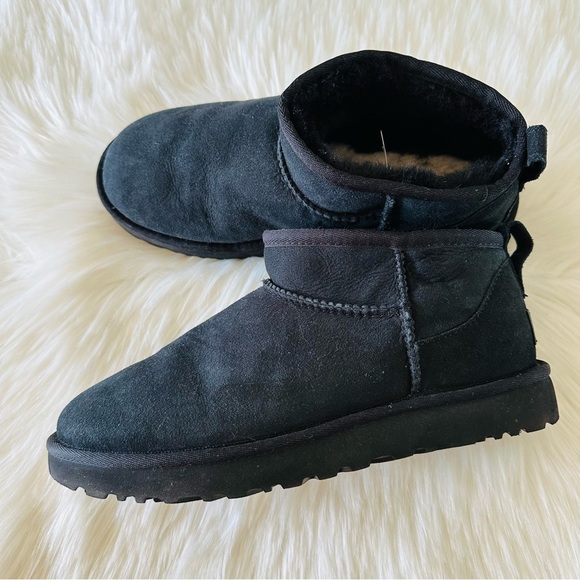 Ugg Classic Ultra Mini Black Boots Sz 8 - Picture 4 of 11